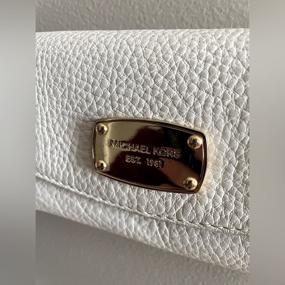 Michael Kors Wallet - Picture 2 of 4